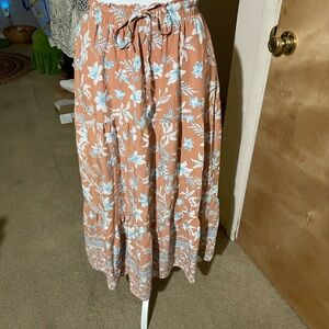 Elegant Floral A-Line Skirt in Peach and White